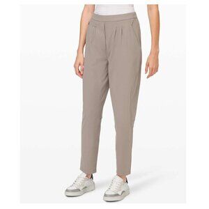 Lululemon Essential High-Rise Trouser